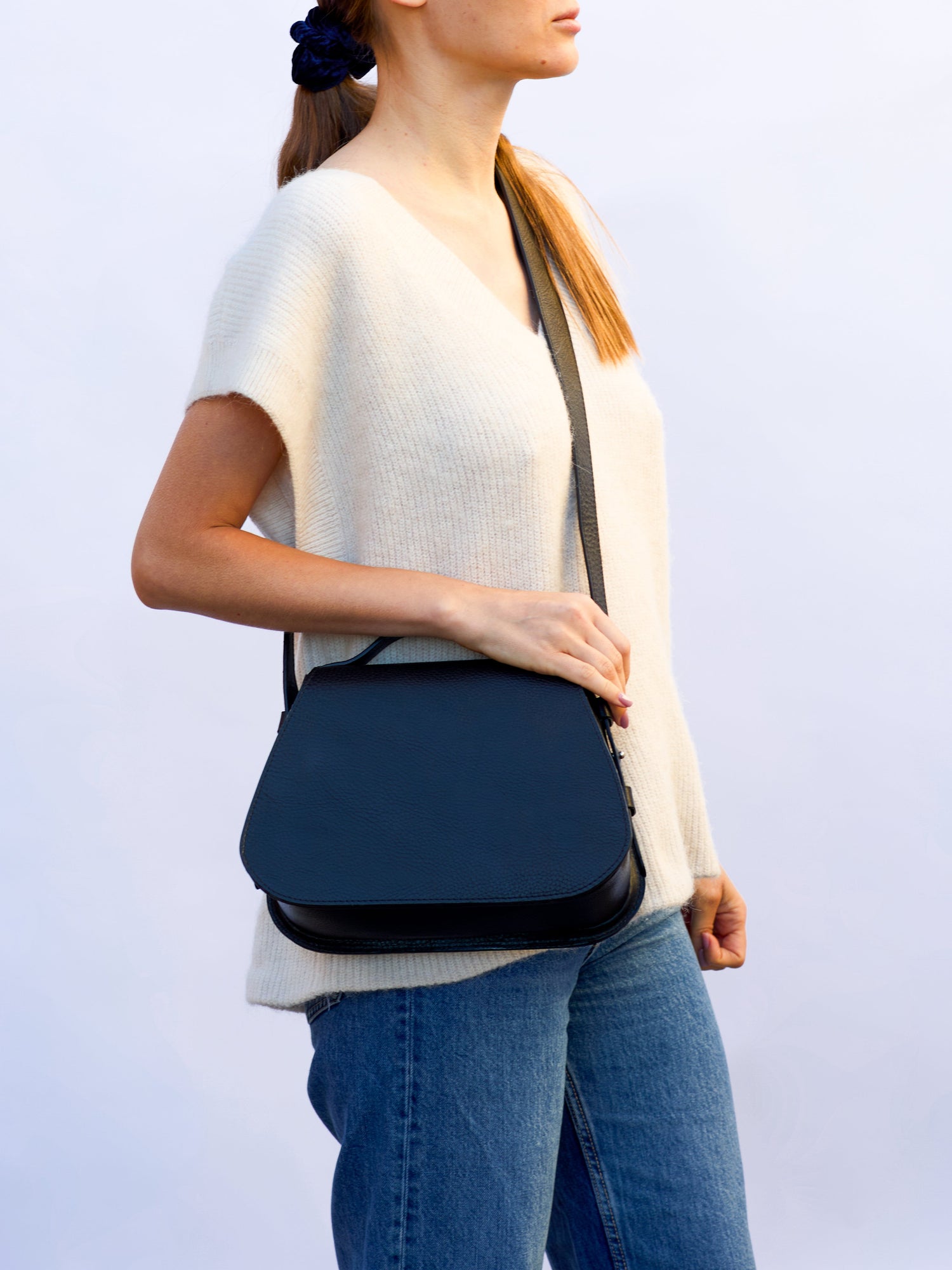 CROSSBODY BAGS